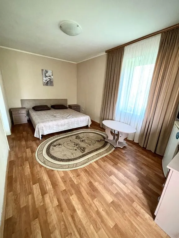 Фото отеля «Лора», 1