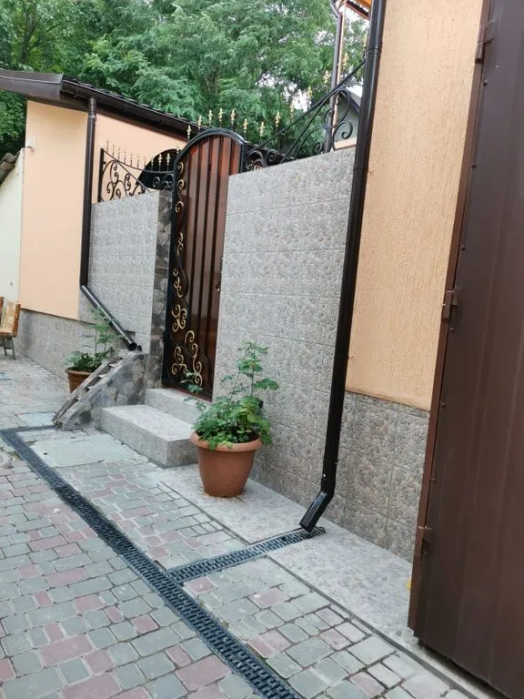 На Театральной 22