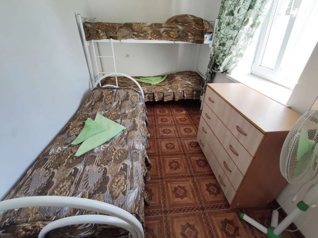Двухместный номер с 2 отдельными кроватями Эконом с дополнительным местом