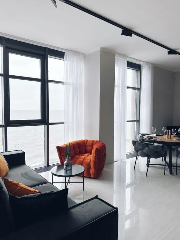 More Lounge