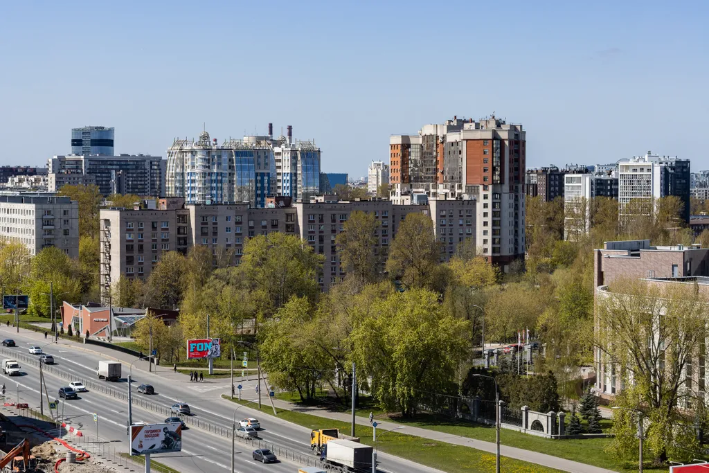 Небо с видом на Смольный, квартира, м. Ладожская, Санкт-Петербург