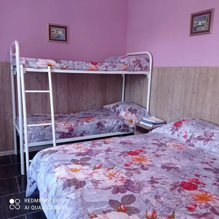 Четырёхместный номер стандарт с видом на город