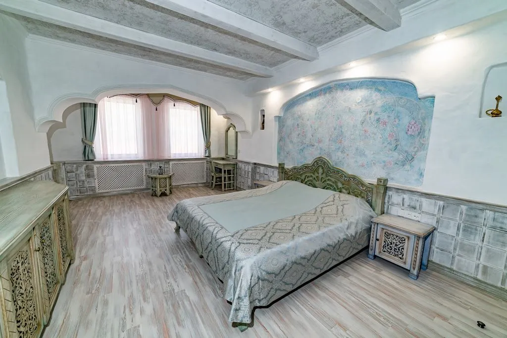 Яхт Клуб Ялта