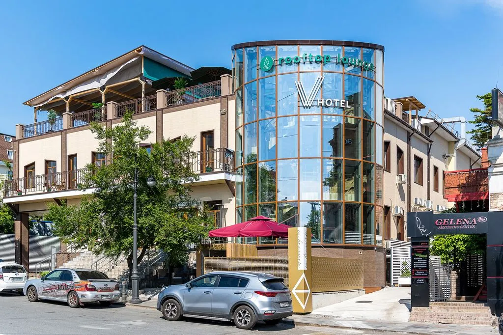 V Hotel & Rooftop lounge