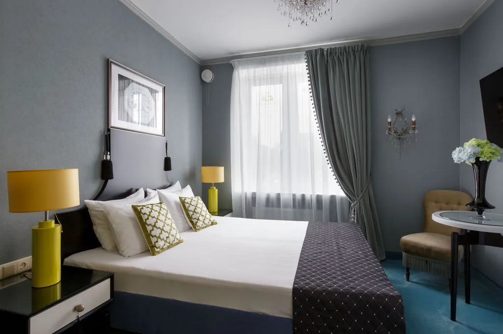 Статский Советник на Загородном