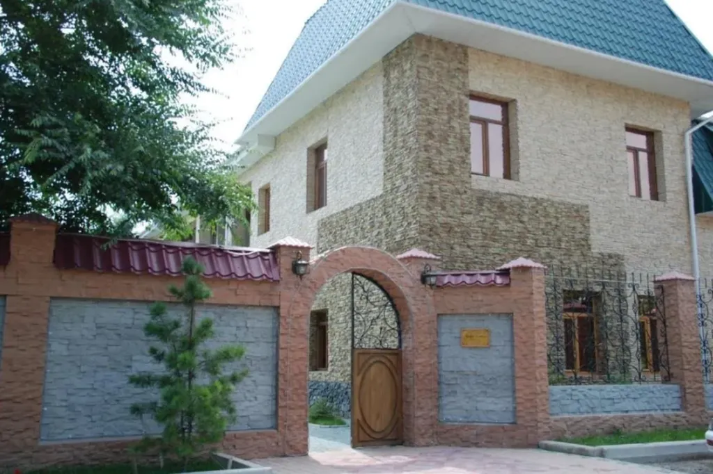 Ани