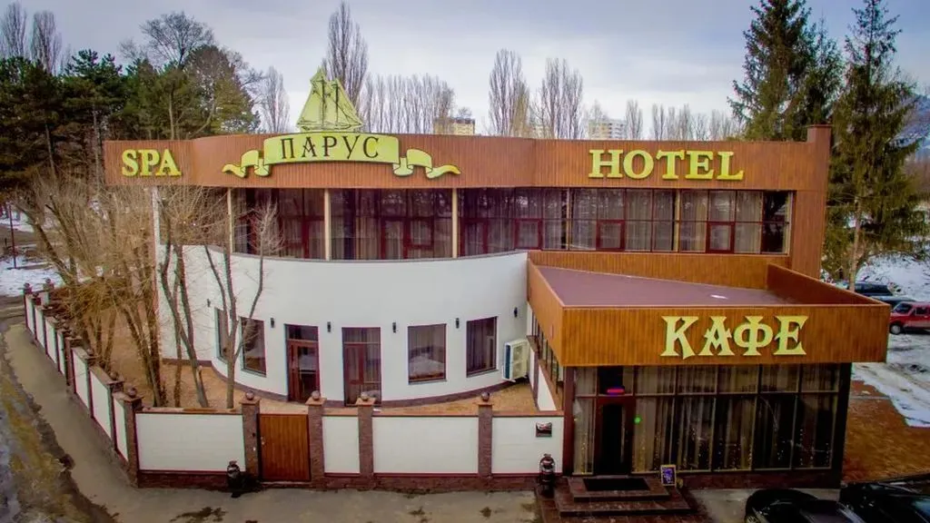 Парус