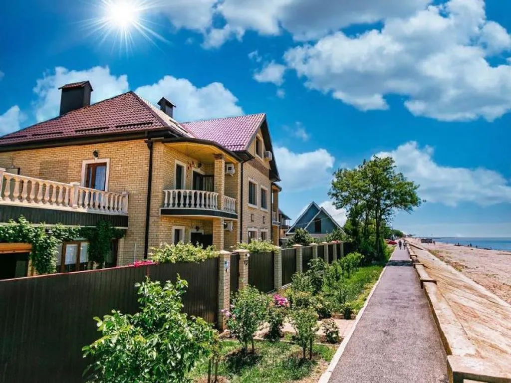 «Азовский берег»