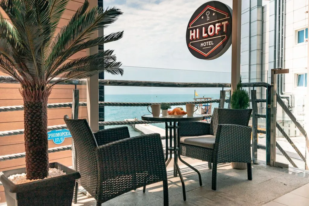HiLoft Hotel
