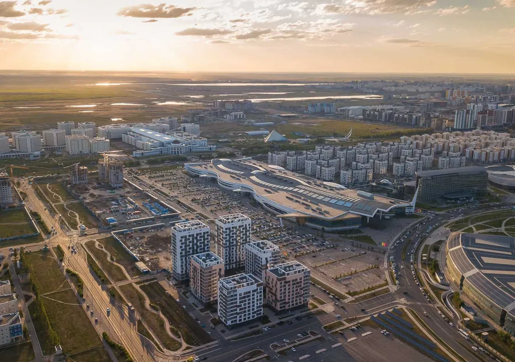Рядом с Назарбаев Университетом и EXPO Центром