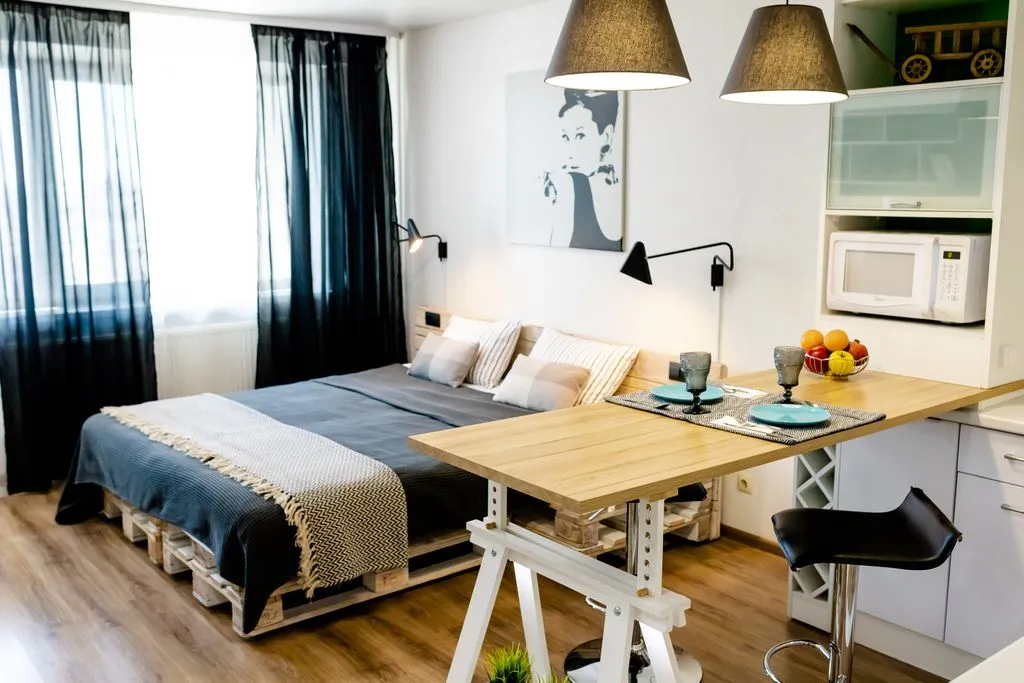 OpenApart - Одри Хепберн