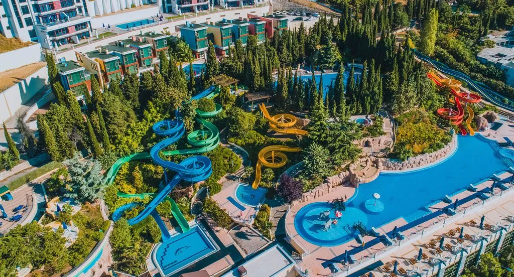 На Набережной Профессорского уголка
