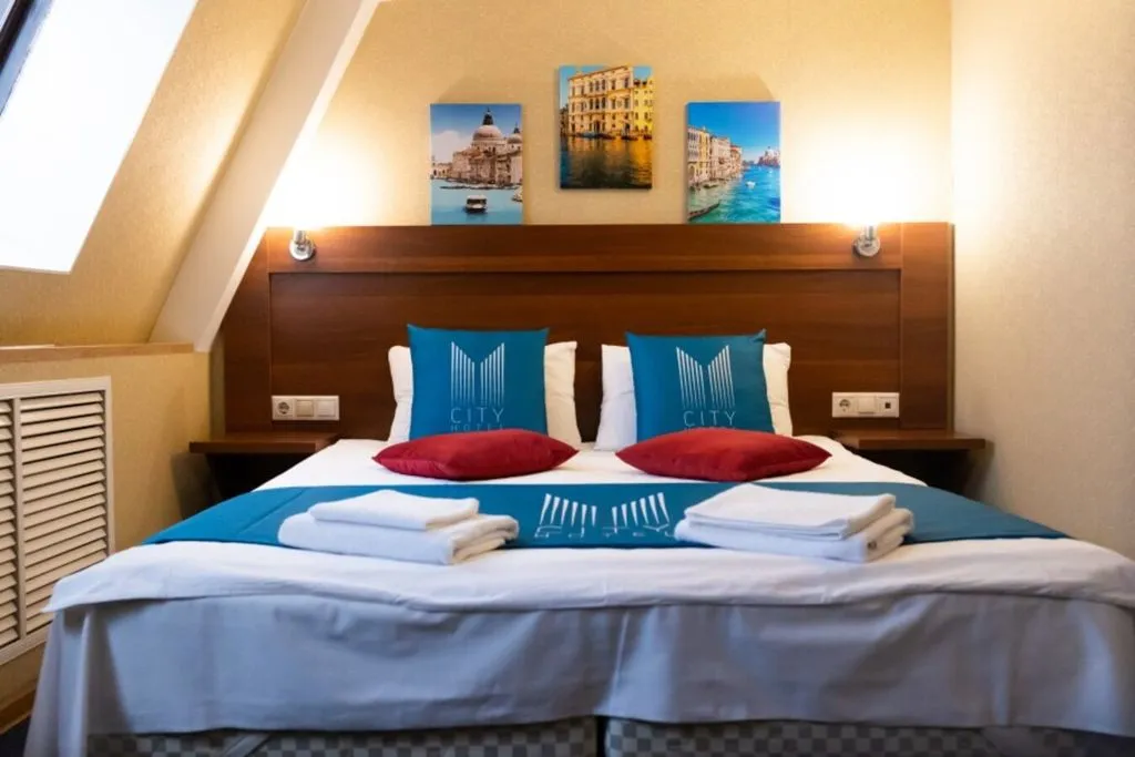 Сити Лайтс Syncotel