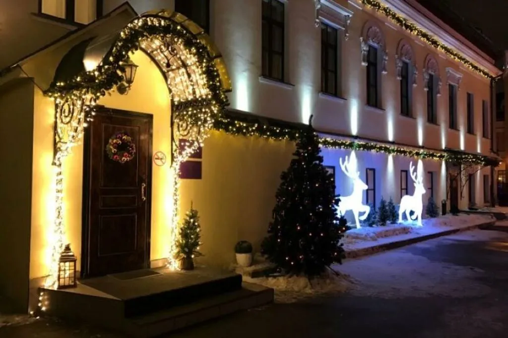 Столешников