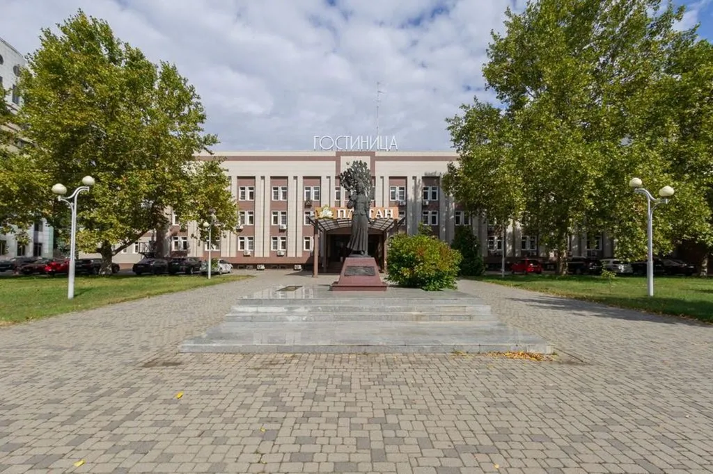 Платан