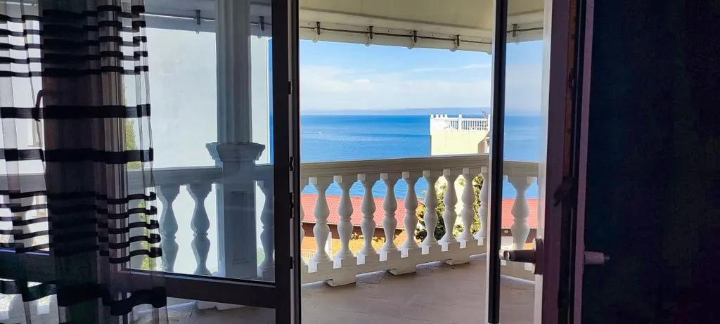Гостиница «Вилла Любимая», Алушта — фото 4