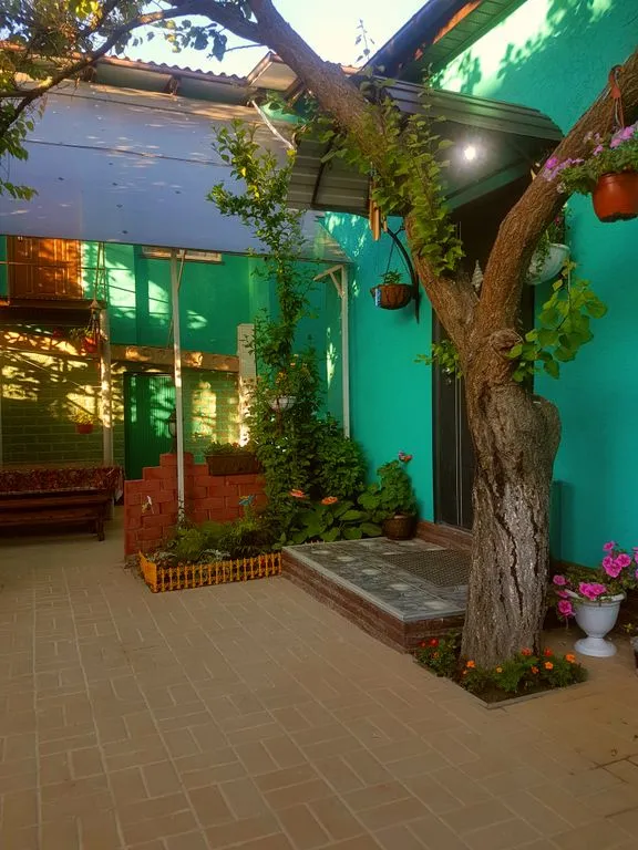 Уютный дворик