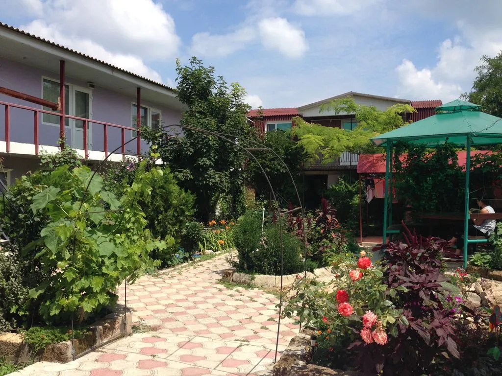 Тихий дворик