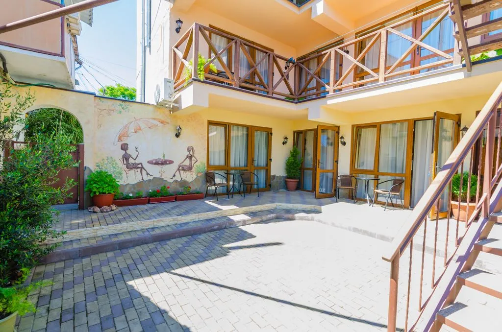 Уютный Дворик