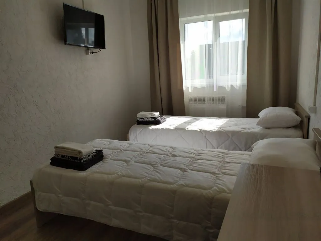 У метро Девяткино