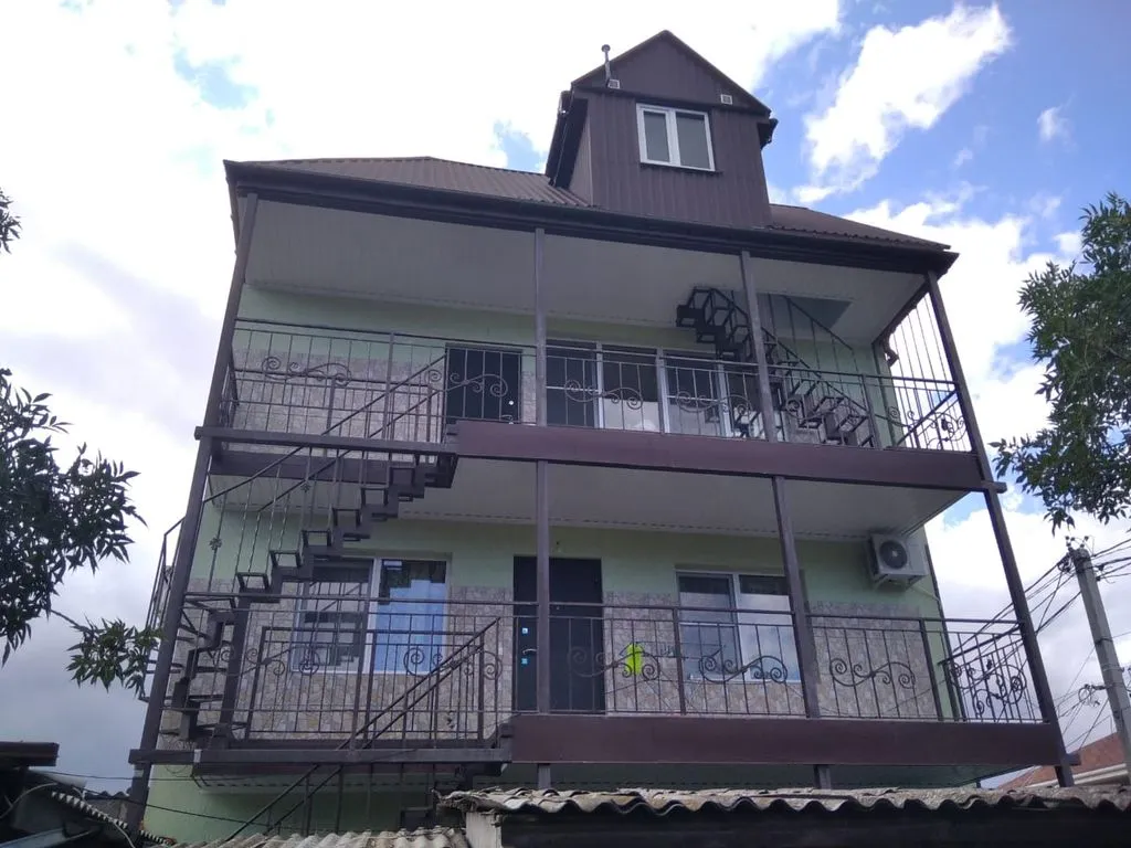 Green House (Зеленый домик)