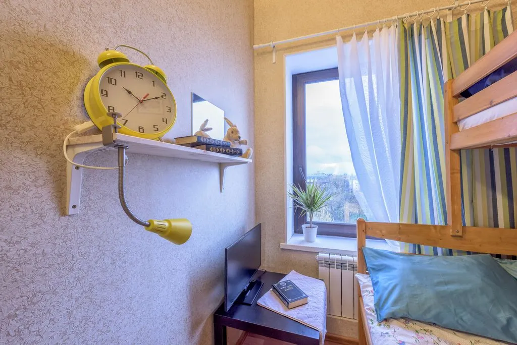 Страна Чудес на Невском 23