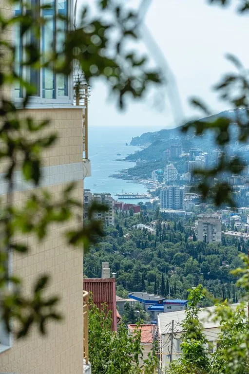 Над Ялтой