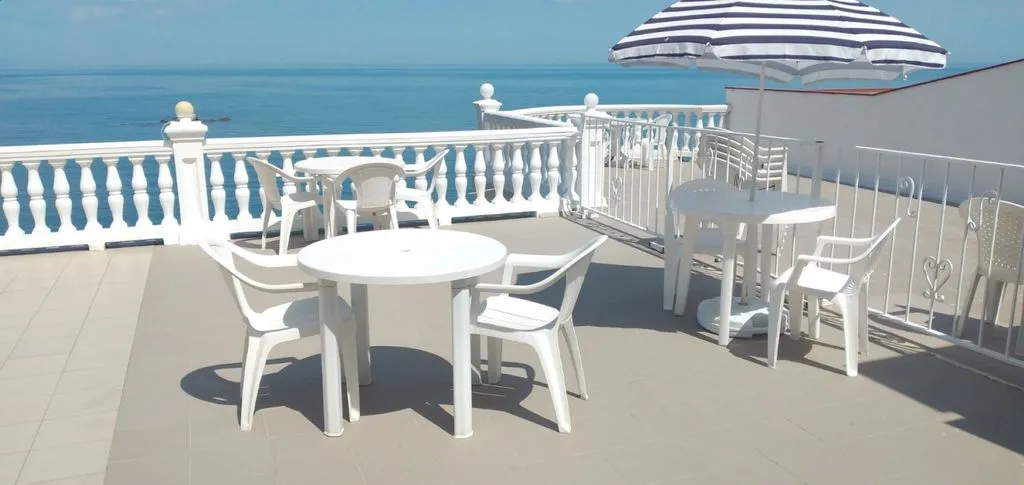 Эллинг в Утёсе