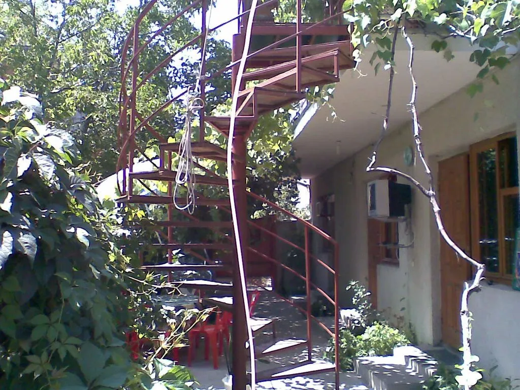 На Студенческом переулке