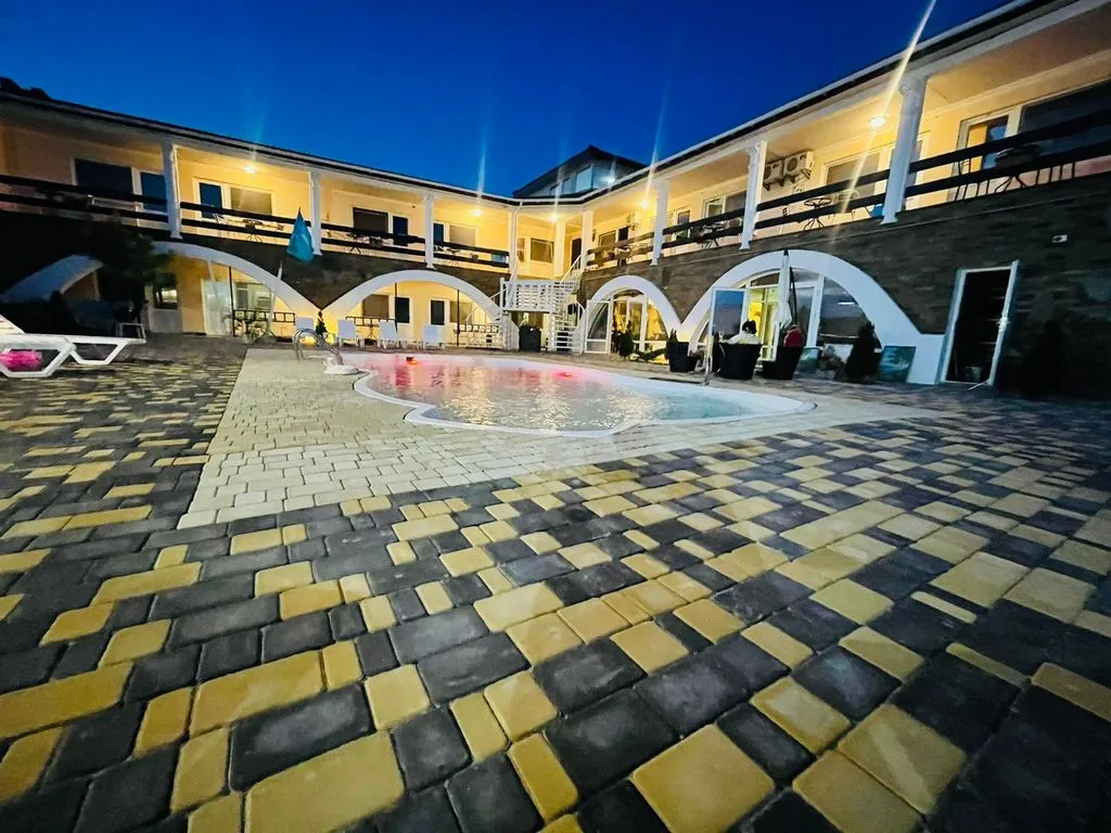 Ханский двор