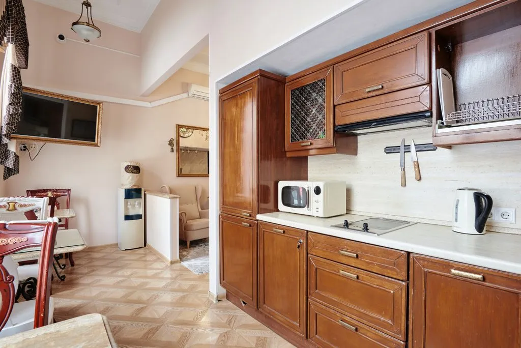 Orfei on Bolshaya Konyushennaya