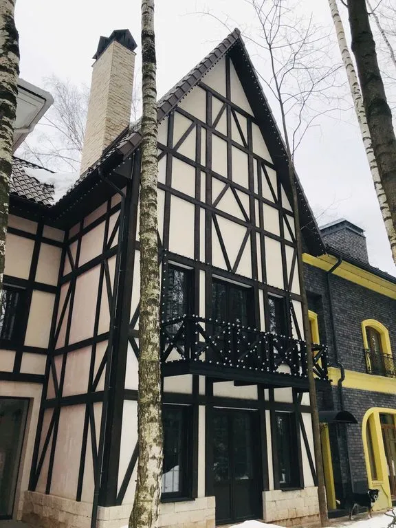 Roka Park Collection