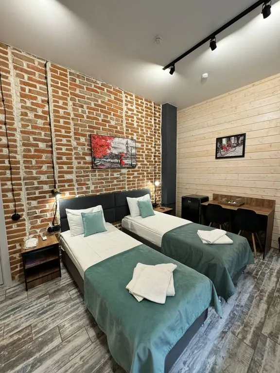 Черная скала