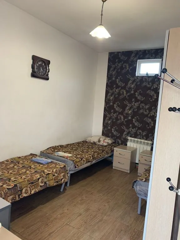 на Мира