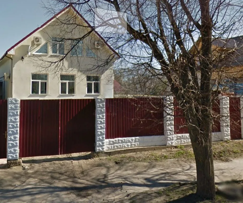 Белокаменный