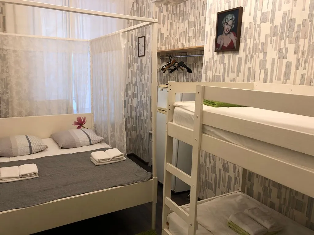 МК+КМ "Old Flat" на 1-й Советской — фасад и вход