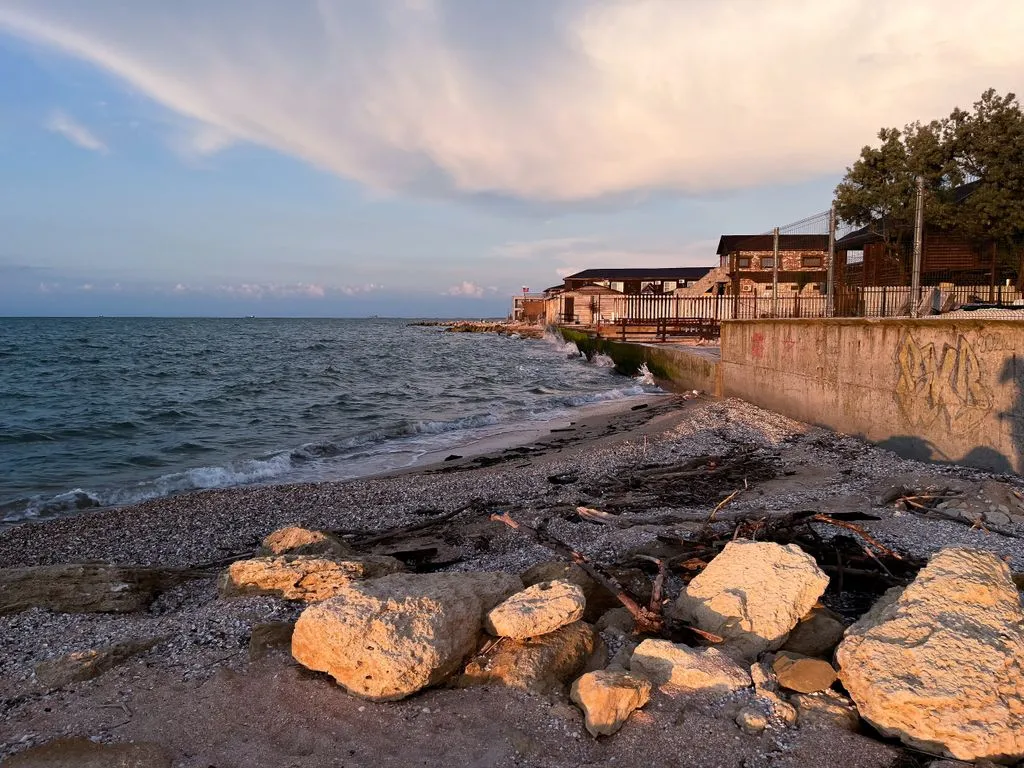 Гостиница «Артс-отель», Голубицкая — фото 2