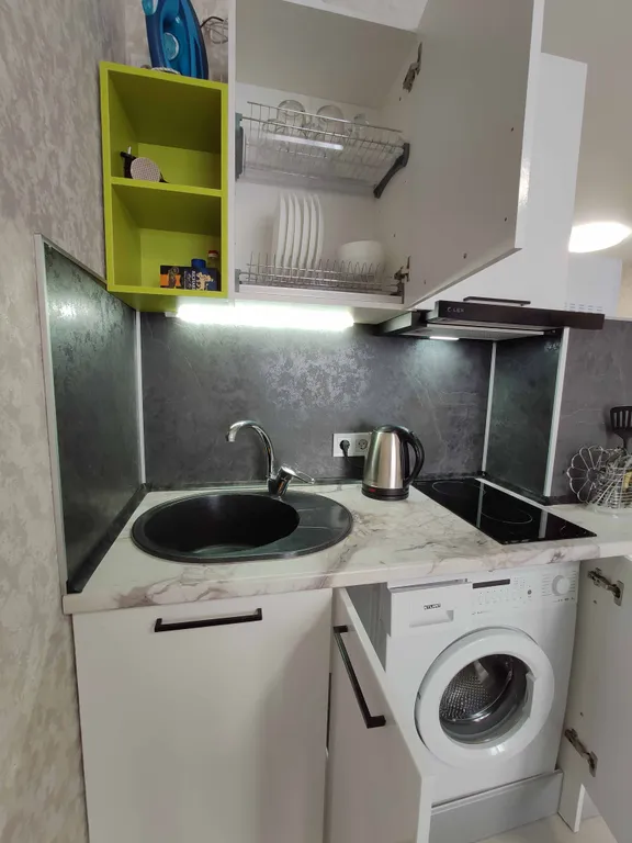 Квартира двухкомнатная на площади Речникове, 60 м², Чебоксары — кухня, фото 3