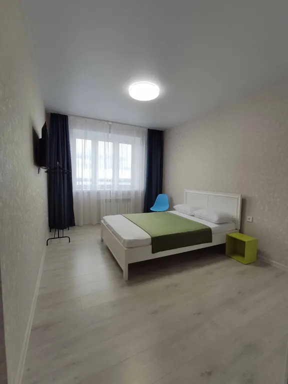 Квартира двухкомнатная на площади Речникове, 60 м², Чебоксары — спальня, фото 5