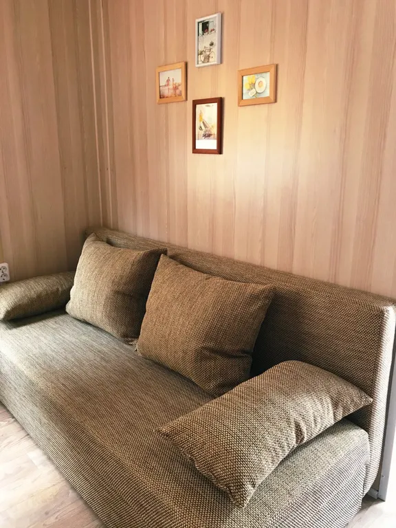 Домик с двуспальной кроватью и террасой