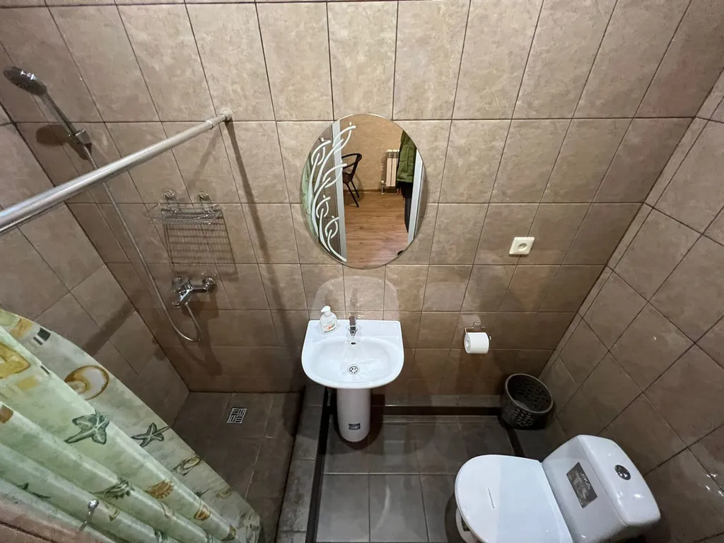 Трёхместный номер с балконом и видом на горы — Зелёный сад — фото 2