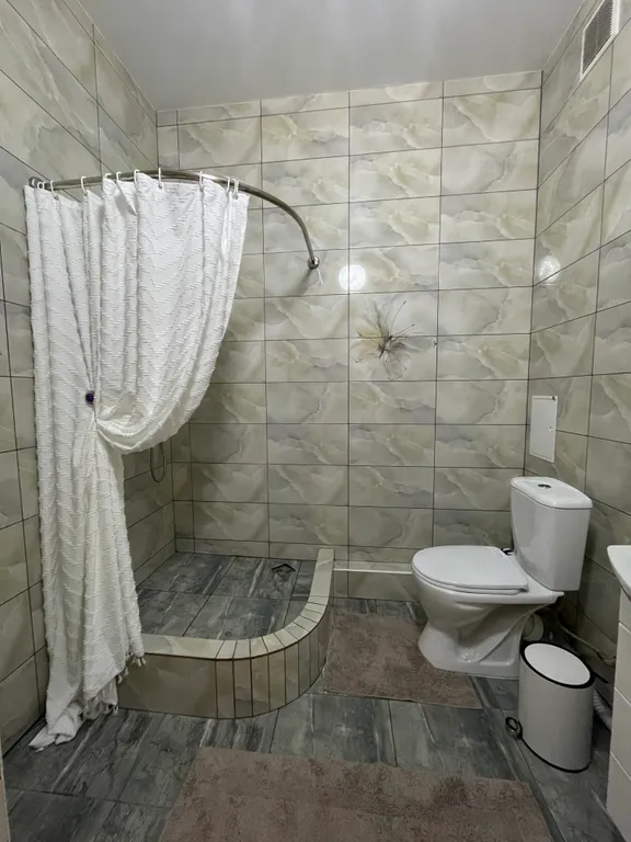 Квартира однокомнатная на улице Приморской, 51 м², Геленджик — фото 11