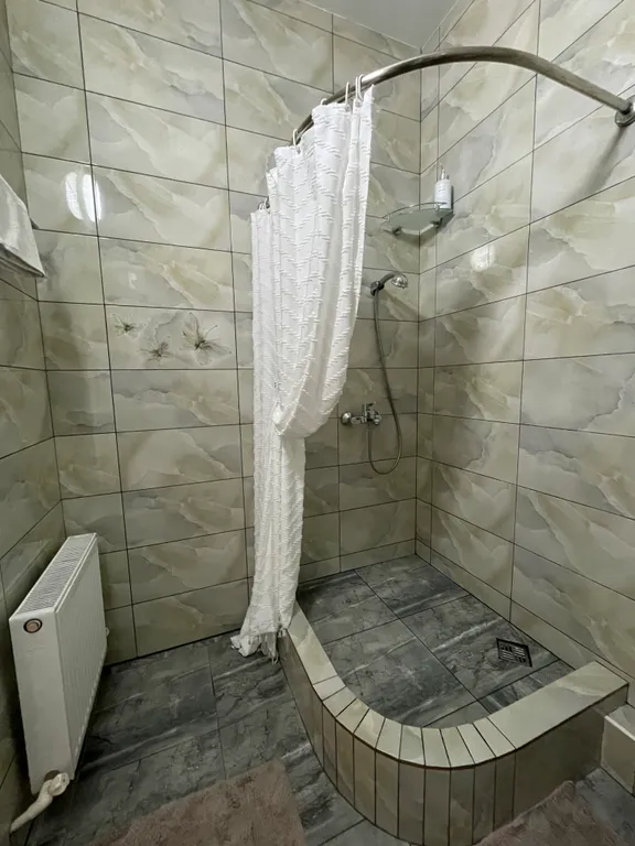 Квартира однокомнатная на улице Приморской, 51 м², Геленджик — фото 13