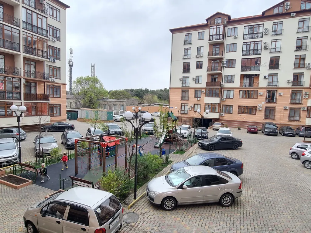 Квартира однокомнатная на улице Гоголи, 49 м², Геленджик — фото 12