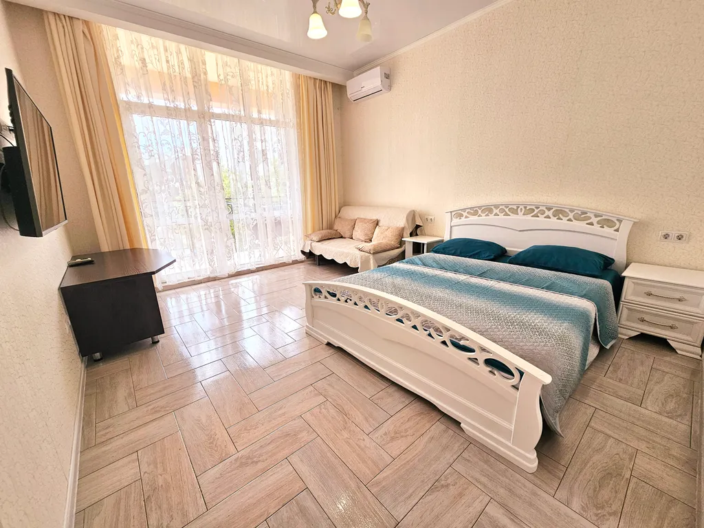 Квартира однокомнатная на улице Гоголи, 49 м², Геленджик — фото 2