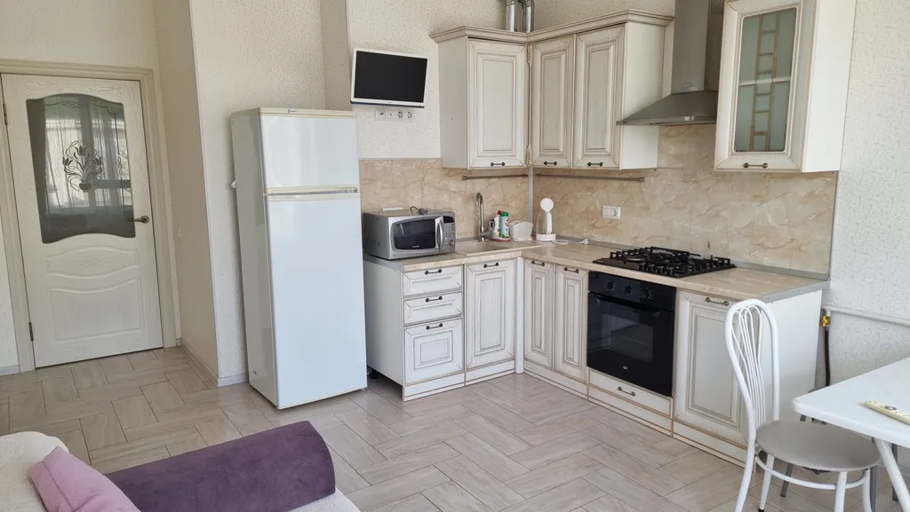 Квартира однокомнатная на улице Гоголи, 49 м², Геленджик — фото 8