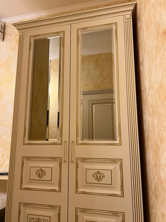 Двухместный номер с 1 кроватью №2 Золотая комната