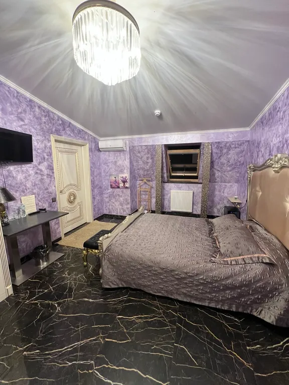 Двухместный номер с 1 кроватью №10 Аметист (фиолетовая)