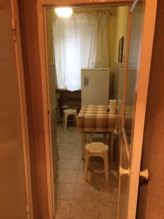 Квартира двухкомнатная на улице Берёзовской, 40 м², Кисловодск — кухня, фото 2
