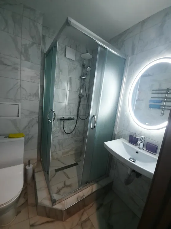 Квартира двухкомнатная на улице Еськова, 50 м², Кисловодск — ванная комната